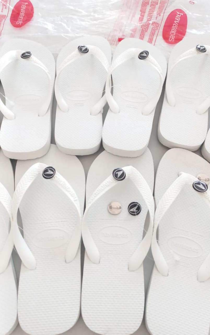 havaianas pin resinado